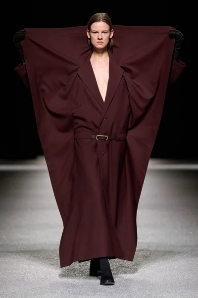Look 26